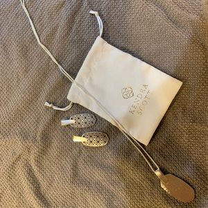 EUC Kendra Scott Silver Necklace and Earring